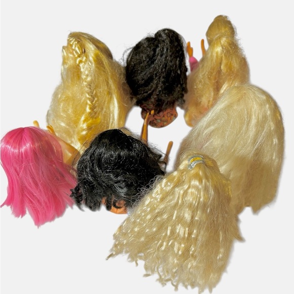 Lot of Vintage 80’s Mattel Barbie Pink Doll Carrying Case plus Dolls & clothes - Picture 16 of 16